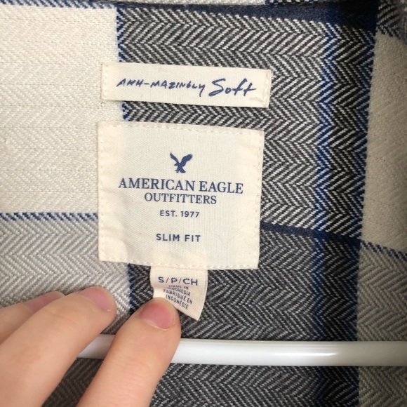 AEO Super Soft Plaid Button Down - Picture 3 of 4